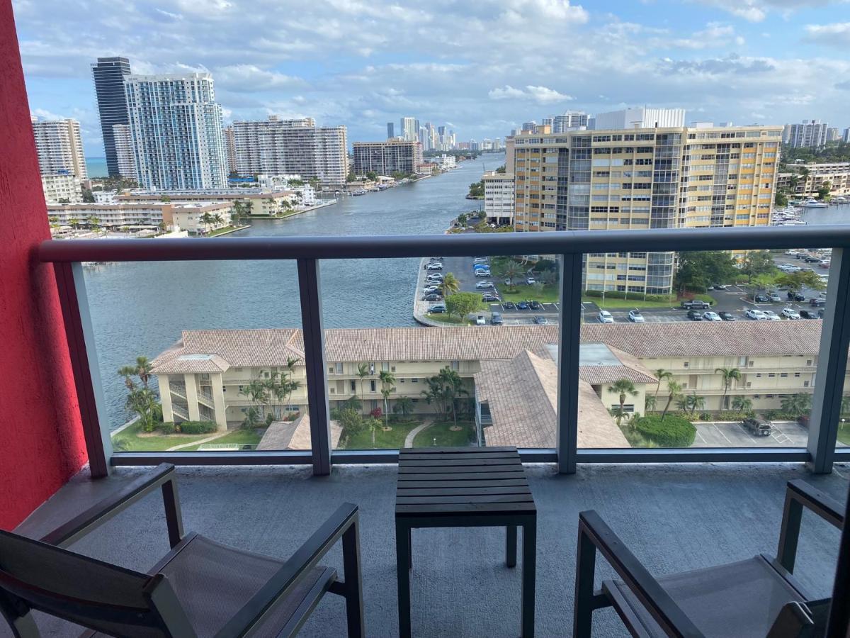 Beachwalk 1B 1B Incredible View Apartment 14 A Халландейл-Бич Экстерьер фото