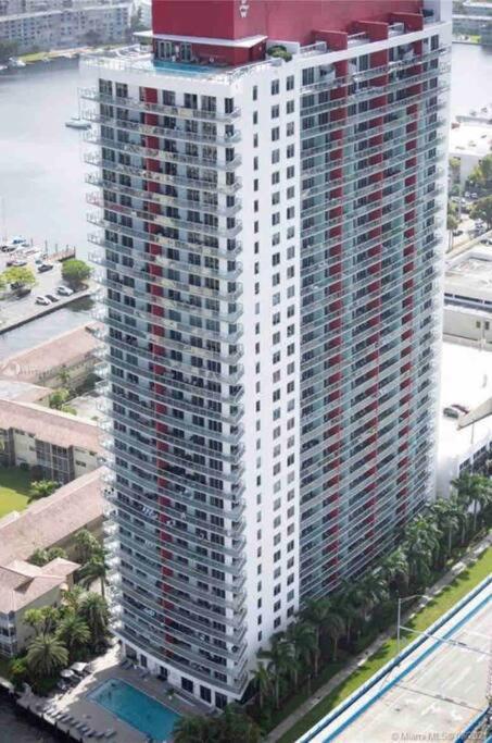 Beachwalk 1B 1B Incredible View Apartment 14 A Халландейл-Бич Экстерьер фото